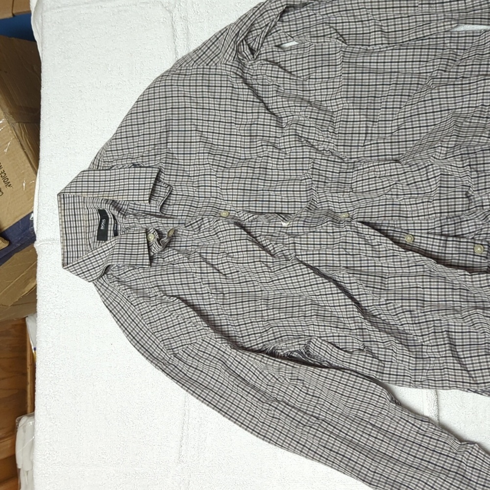 Hugo Boss Men's Grey Checkered Long Sleeve Shirt Sharp fit 16 1/2 32/33